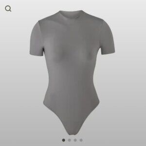 SKIMS ESSENTIAL T-SHIRT BODYSUIT | PACIFIC L/XL